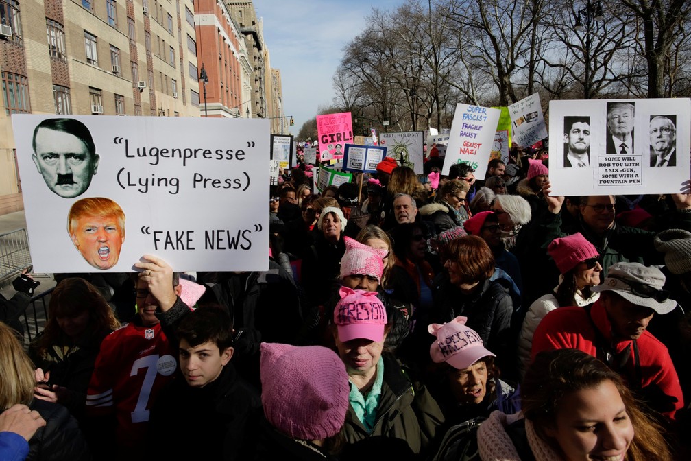 Manifestantes se reúnem para segunda Marcha das Mulheres, em Nova York (Foto: Eduardo Munoz/Reuters)