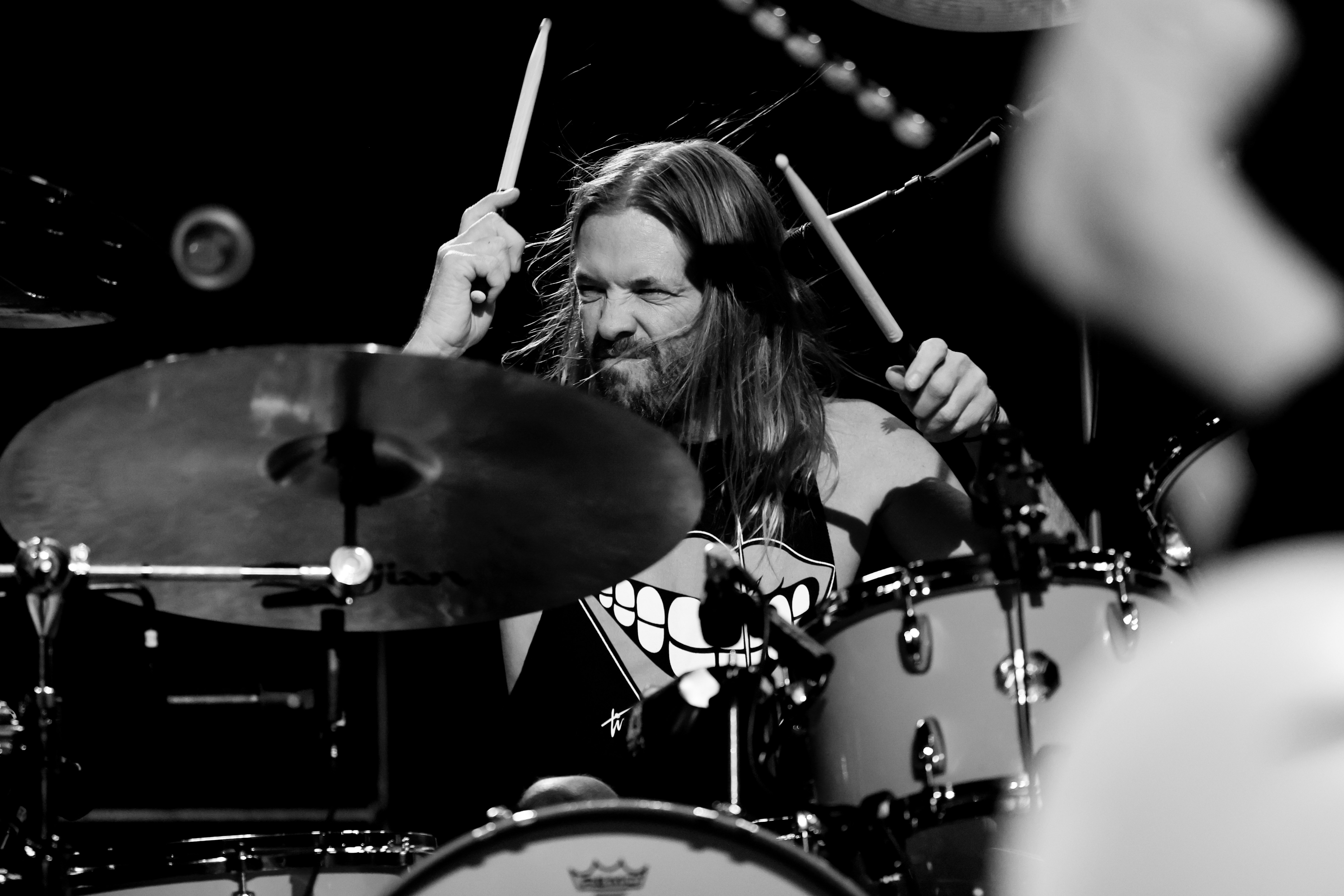 Taylor Hawkins, baterista do Foo Fighters, durante o lançamento de Studio 666 em Los Angeles, em fevereiro deste ano (Foto: Rick Fury via Getty Images)