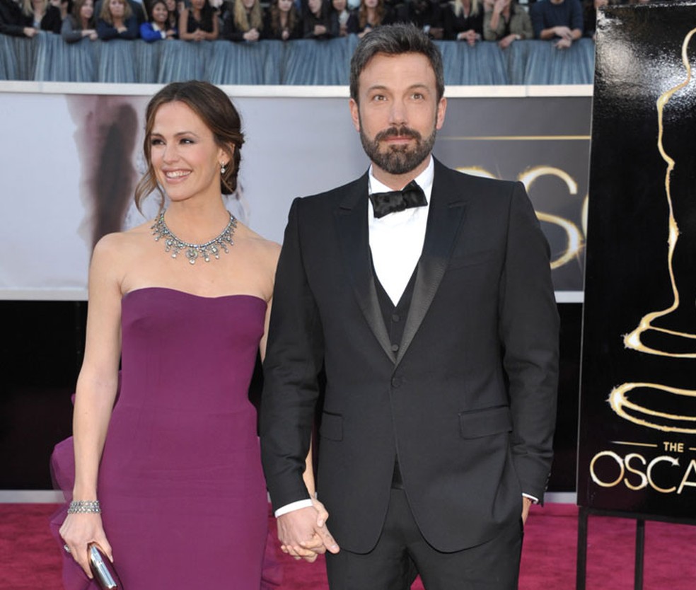 Ben Affleck e a atriz Jennifer Garner chegam ao Oscar 2013 (Foto: AP )