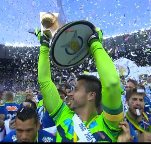 Ano de contrates: Cruzeiro e Damião começam 2015 de forma diferente