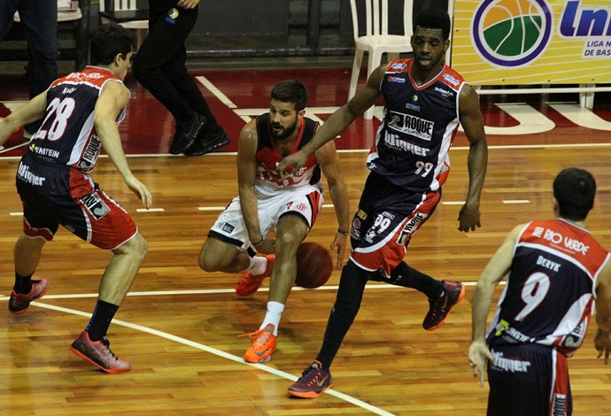 Flamengo x LImeira, NBB, basquete, Ginásio do Tijuca (Foto: Gilvan de Souza/Flamengo)