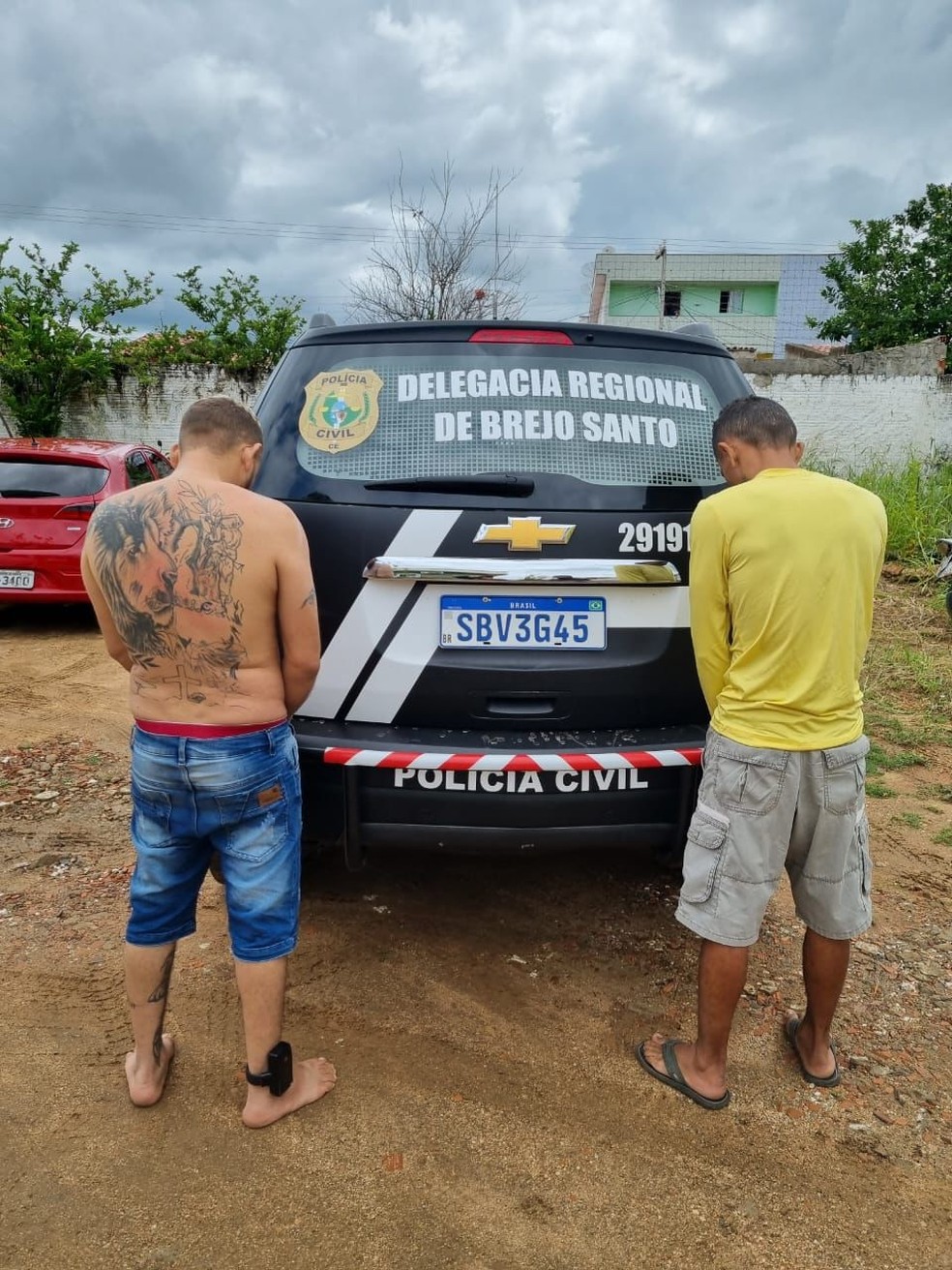 Homens capturados são suspeitos de fazer parte de organização criminosa em Brejo Santo, no interior do Ceará. — Foto: Divulgação/Polícia Civil