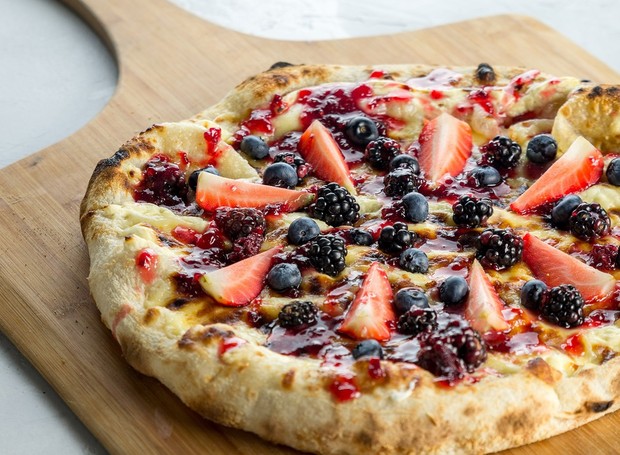 Receita de pizza de cheesecake pode render pizzas individuais ou para dividir (Foto: Catupiry / Divulgação)