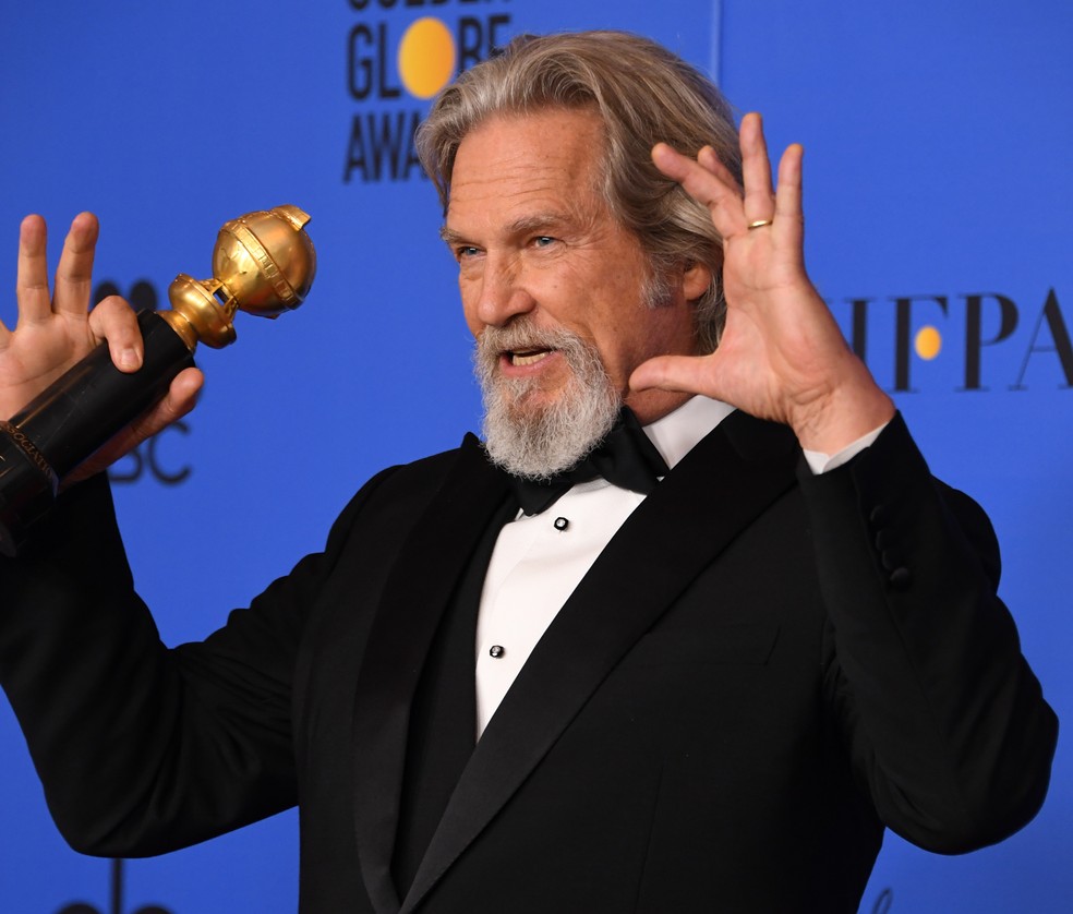 Ator Jeff Bridges é o homenageado do Globo de Ouro 2019 com o troféu Cecil B. DeMille — Foto: Mark RALSTON / AFP