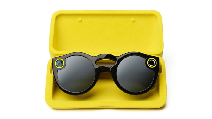 Óculos do Snapchat são recarregados em case especial (Foto: Reprodução/Snapchat)