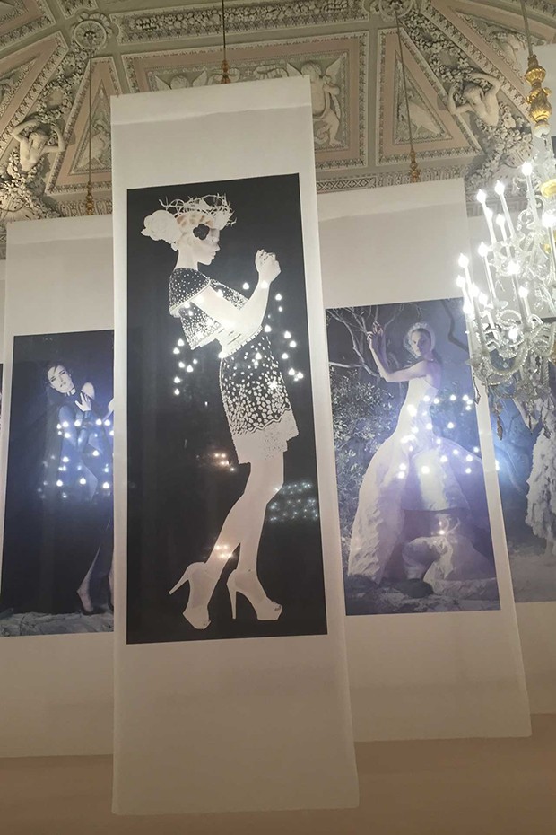 Photographic installation from Karl Lagerfeld's exhibition in the Sala Bianca of the Palazzo Pitti (Foto: @SuzyMenkesVogue)