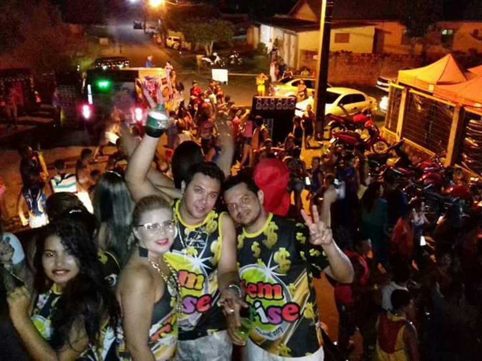 Amigos se euniram e criaram bloco de carnaval em Cruzeiro do Sul (Foto: Raimundo Valeriano/arquivo pessoal)