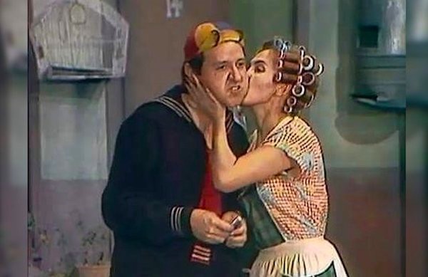 Carlos Villagrán como Quico e Florinda Meza como Dona Florinda em cena de Chaves (Foto: Reprodução)
