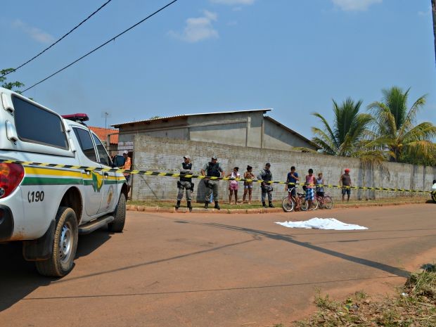 Estudante voltava da escola quando foi atropelado (Foto: Aline Nascimento/G1)