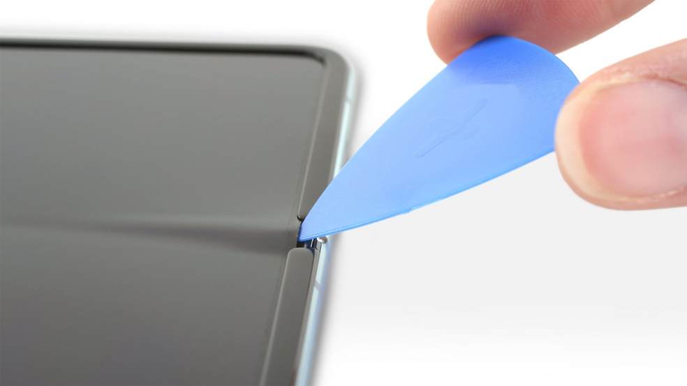 Galaxy Fold E Considerado Muito Fragil Por Especialistas Em Consertos Celular Techtudo Dicas para limpeza das telas. galaxy fold e considerado muito fragil