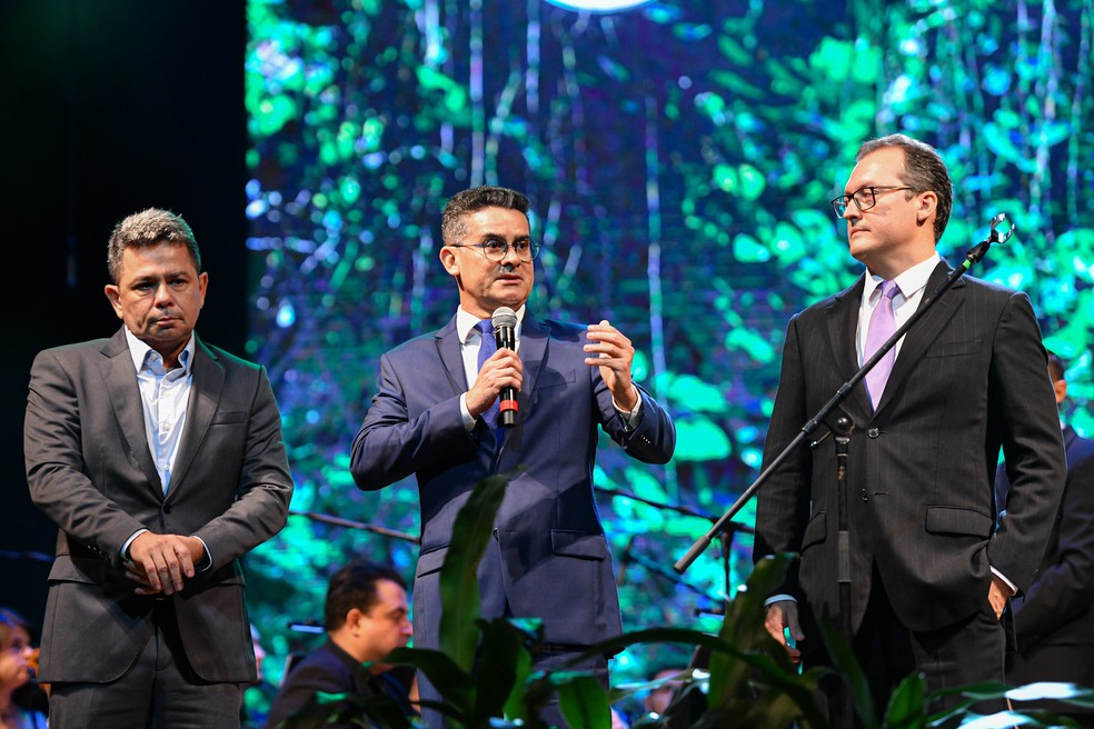Prefeito destaca protagonismo de Manaus na preservação ambiental durante cerimônia do Prêmio Nobel Verde — Foto: Clóvis Miranda / Semcom