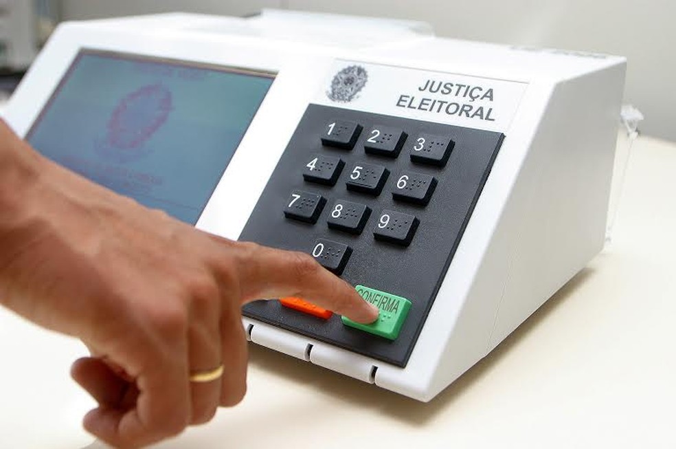 Brasileiros podem testar o uso da urna eletrônica em simulador online do Supremo Tribunal Eleitoral — Foto: Divulgação/TSE