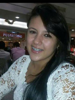 Giovana foi baleada neste sábado, em Caraúbas (Foto: Reprodução/Arquivo da família)
