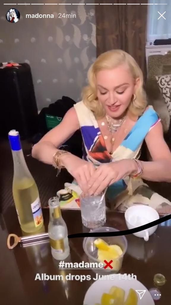 Madonna preparando sua Amarguinha (Foto: Reprodução/Instagram)