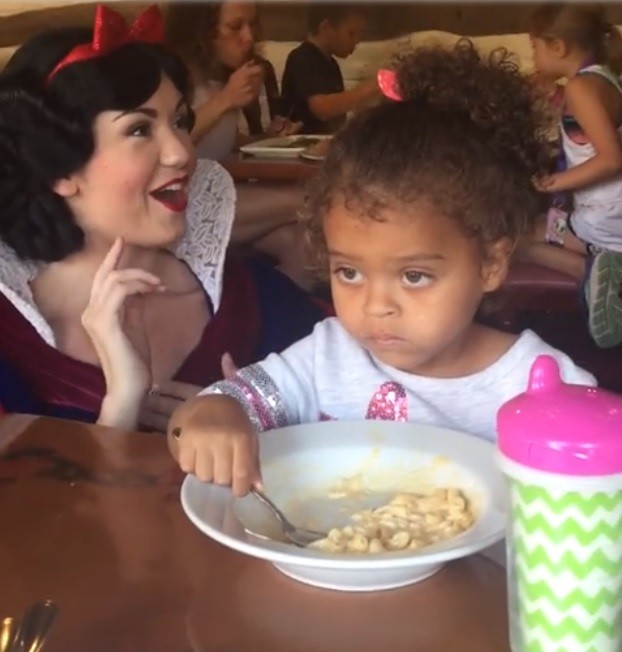Kaylin não dá a mínima para Branca de Neve