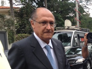 Alckmin chega ao velório de Ruy Mesquita (Foto: Natjália Duarte/G1)