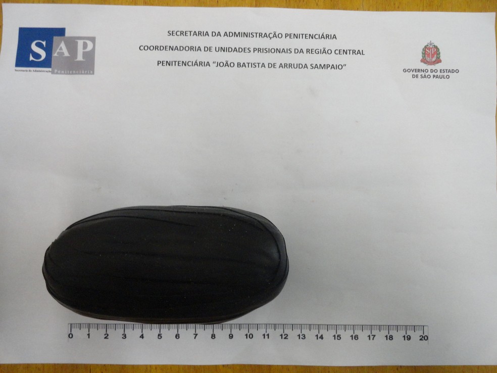 Mulher é detida após tentar entrar com drogas em penitenciária de Itirapina, SP (Foto: SAP/Divulgação)