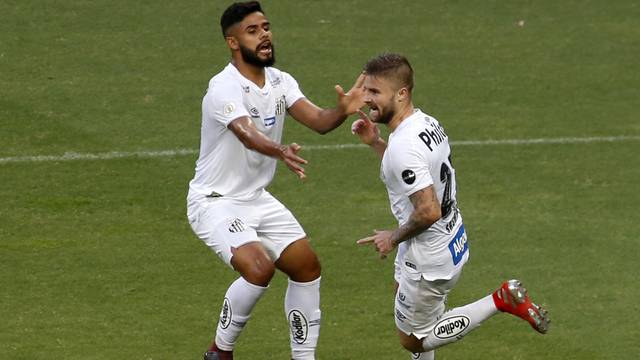 Felipe Jonatan e Eduardo Sasha em Ceará x Santos 