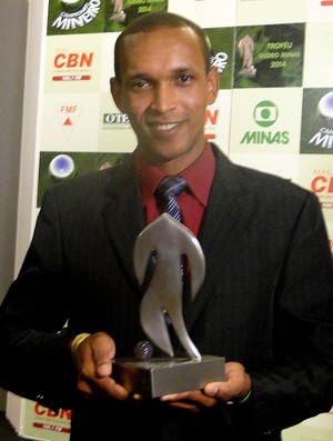 Time do Cruzeiro campeão de vôlei homenageado especial troféu Globo Minas (Foto: Mauricio Paulucci)