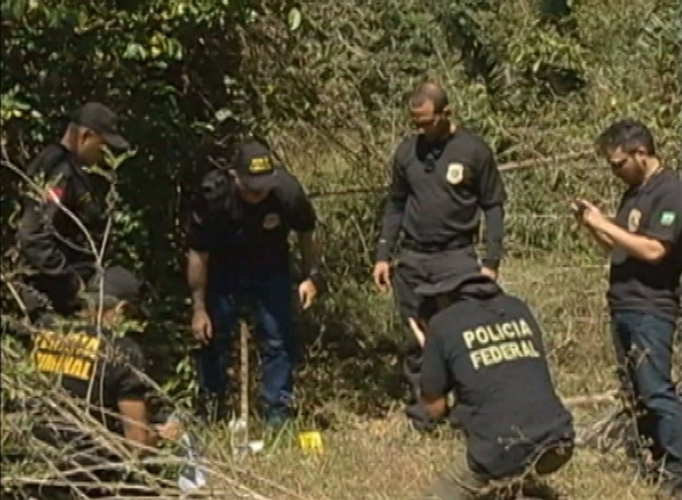 Peritos estiveram no local do crime.  (Foto: ReproduÃ§Ã£o/TV Liberal)