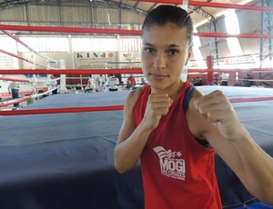 Elizangela Durães boxe Mogi das Cruzes (Foto: Thiago Fidelix / Globoesporte.com)