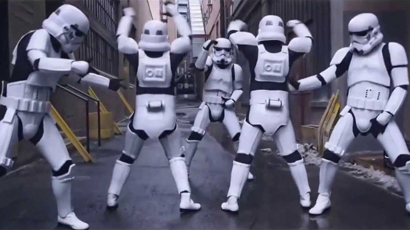 stormtroopers (Foto: Reprodução/Youtube)