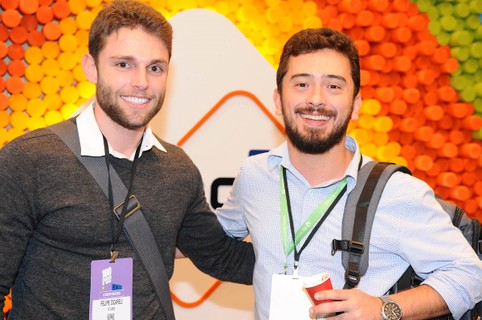 Felipe Cicareli, fundador da X-Cash, e Rafael Bego, vendedor da Microsoft 