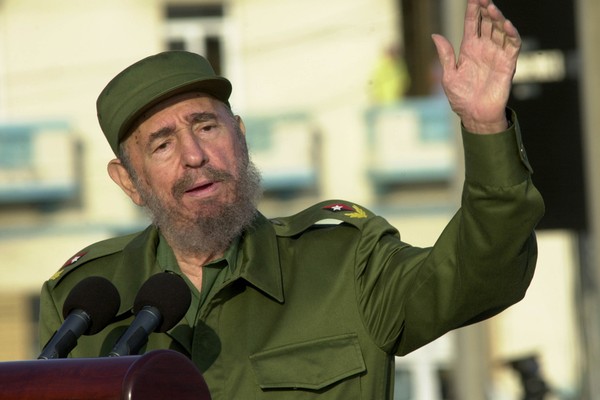 Fidel Castro (1926-2016) durante discurso em 2004 (Foto: Getty Images)