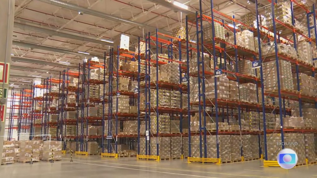 Minist�rio da Sa�de anuncia que vai come�ar a distribuir medicamentos que est�o perto de perder a validade � Foto: Jornal Nacional/ Reprodu��o