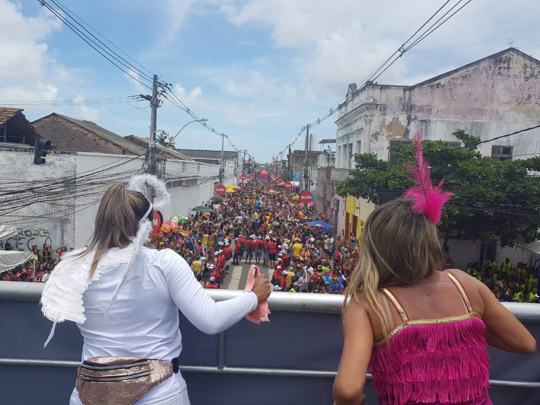 Cristina Amaral e Isa França no Galo da Madrugada