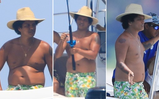 Bruno Mars Exibe Barriguinha Em Ferias No Mexico Quem Quem News bruno mars exibe barriguinha em ferias