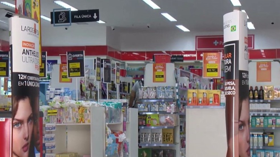 Farmácia furtada em Vitória — Foto: Reprodução/TV Gazeta