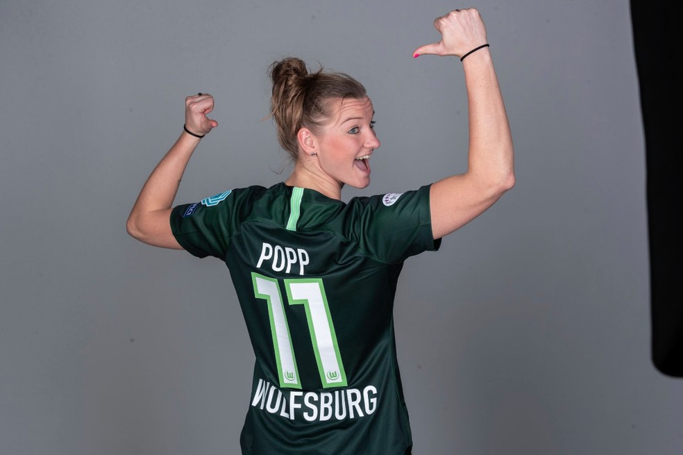 Alex Popp é uma das capitãs do Wolfsburg — Foto: Twitter Champions league