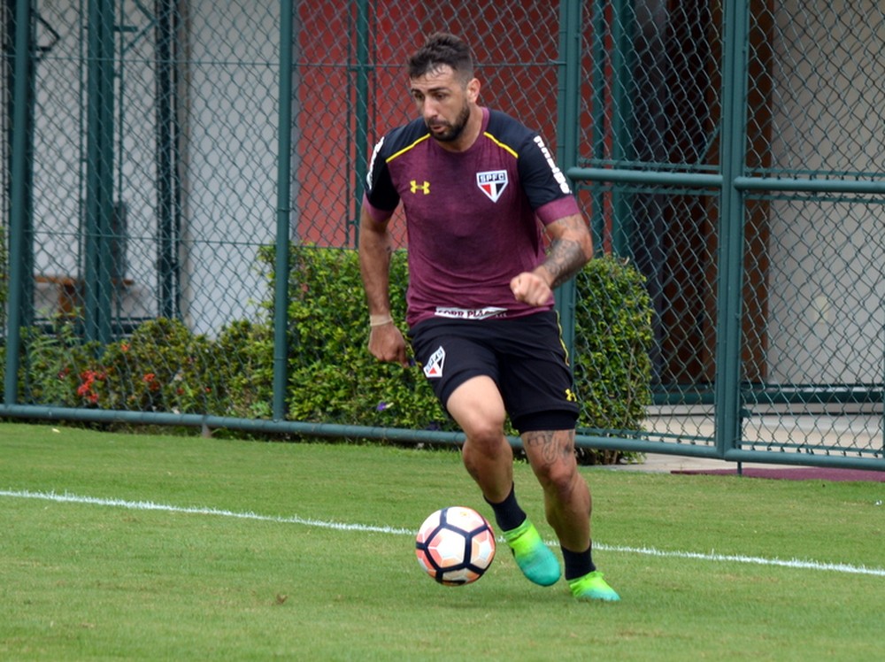 Pratto tenta manter boa média no Morumbi