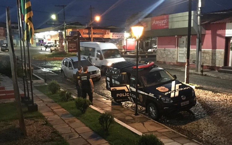 Polícia cumpre oito mandados de prisão e 13 de busca e apreensão — Foto: Polícia Civil/Divulgação