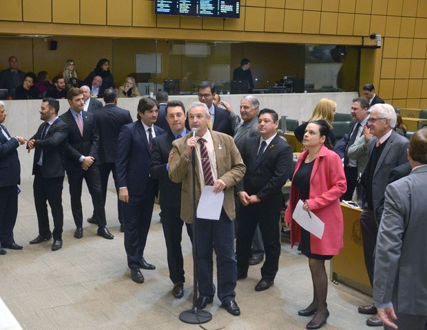 Câmara-SP aprova direito à anestesia no parto normal