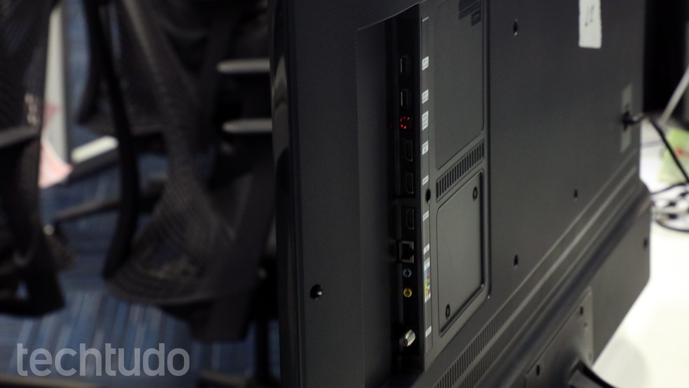 Nu7100 Vs Mu6100 Compare Ficha Tecnica E Preco Das Tvs 4k Da Samsung Tvs Techtudo