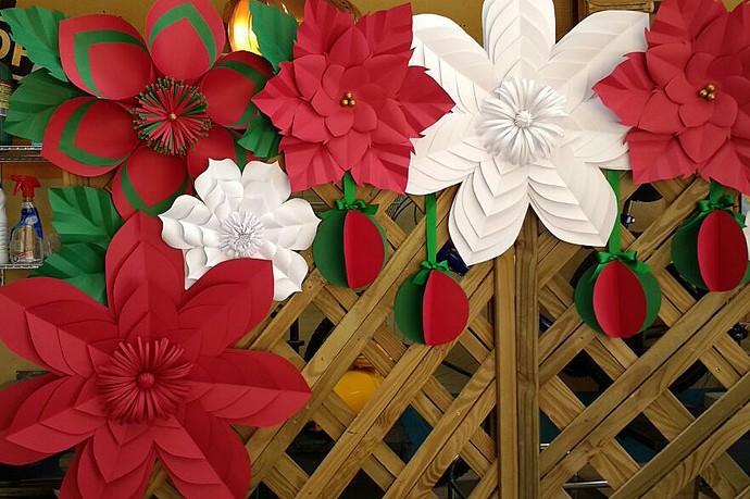 Enfeites de Natal: aprenda como fazer flores de papel natalinas - notícias  em Como fazer