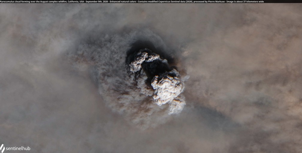 Satélite flagra nuvem de fumaça causada por incêndio florestal na Califórnia em 9 de setembro — Foto: Pierre Markuse/Copernicus