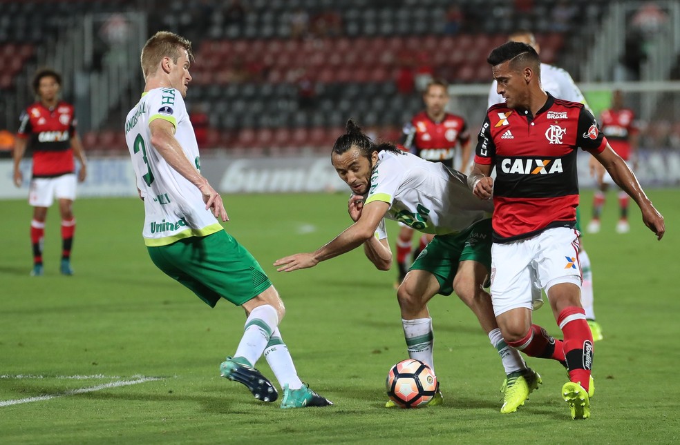 Trauco jogou bem contra a Chapecoense e participou do primeiro gol do Flamengo (Foto: Gilvan de Souza/Flamengo)