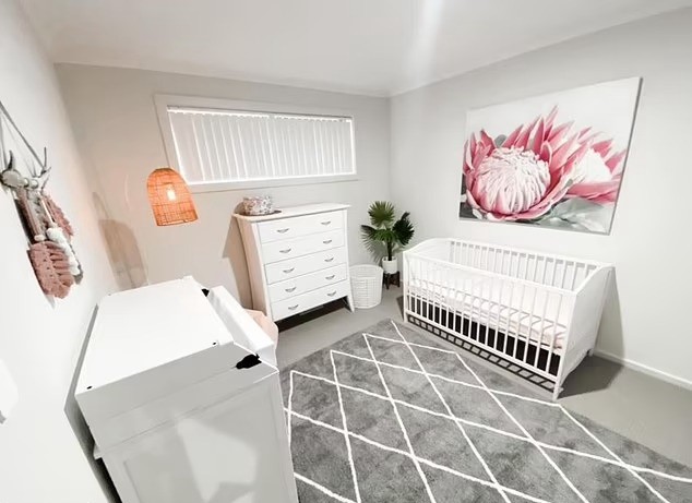 Foto do quarto decorado de bebê compartilhada por mãe australiana (Foto: Reprodução Facebook)