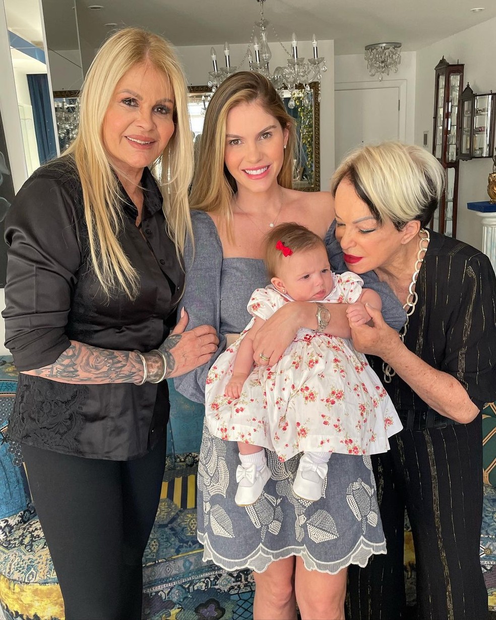 Brbara Evans, Monique Evans e Cac Werneck, namorada de Monique   Foto: Reproduo/Instagram