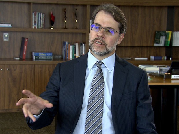 O presidente do TSE, ministro Dias Toffoli, durante entrevista na sede do tribunal (Foto: Reprodução / TV Globo)
