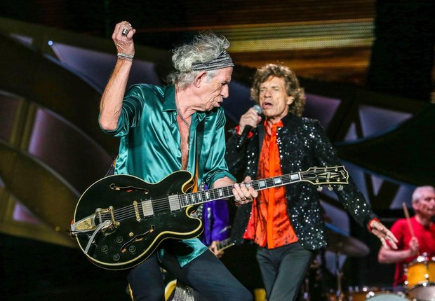 O guitarrista Keith Richards e o vocalista Mick Jagger, dos Rolling Stones (Foto: Reprodução/Facebook)