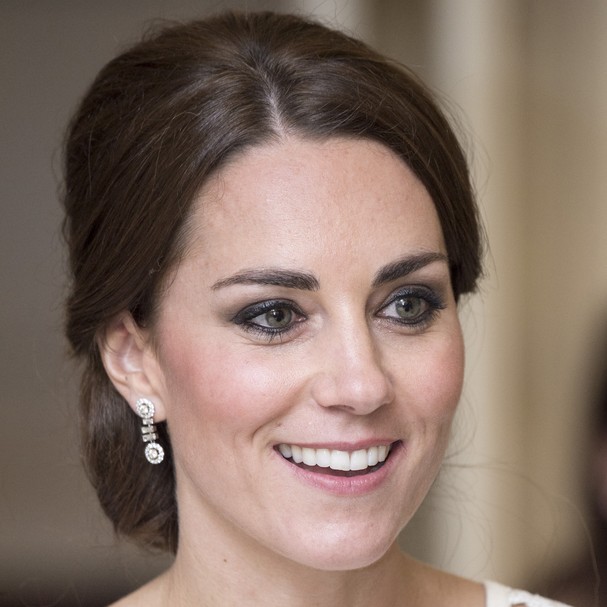 Coisa de realeza! Kate Middleton usa um creme com veneno de abelha, que tem propriedades hidratantes e ajuda a eliminar linhas de expressão e rugas (Foto: Getty Images)