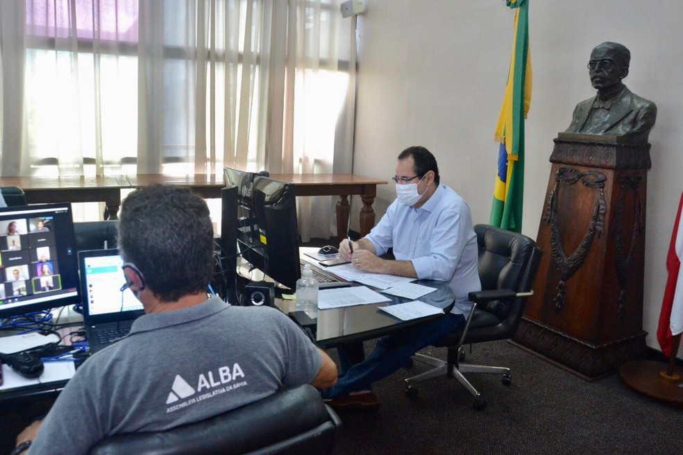 Sessão virtual aprova uso obrigatório de máscaras em 385 municípios baianos — Foto: Divulgação / Alba