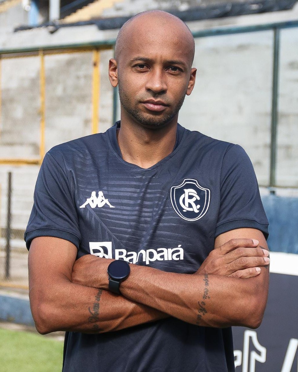 Vinícius Kiss é apresentado no Remo — Foto: Samara Miranda/Ascom Remo