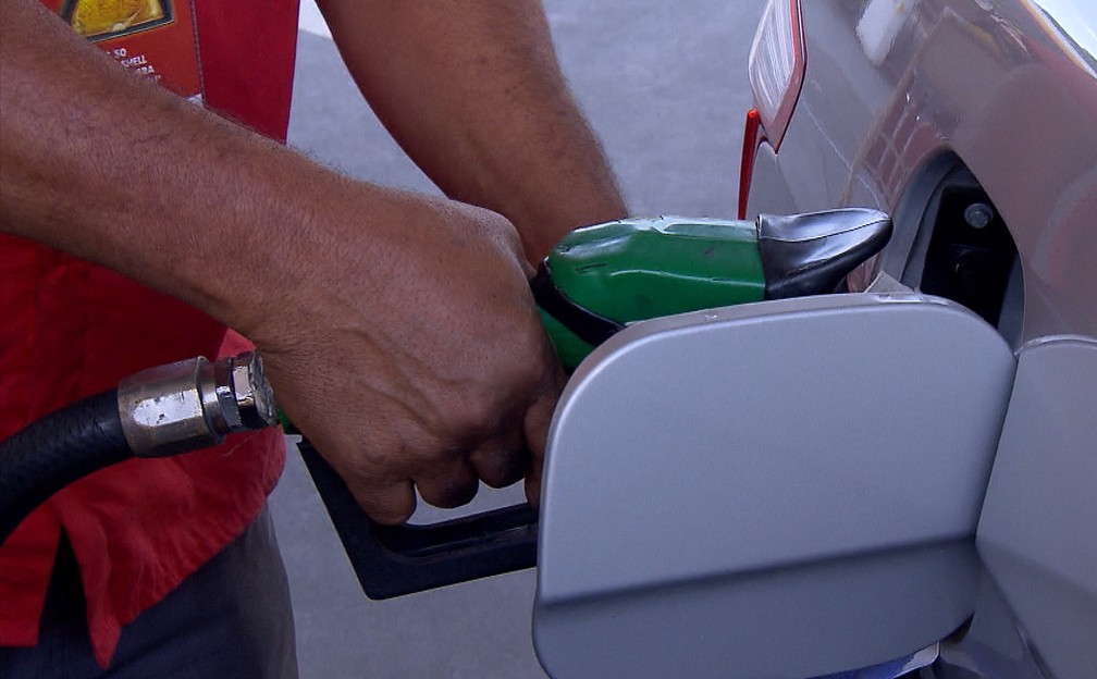 Culpa pelo aumento dos combustíveis é de quem? Governo federal joga para estados, e Zema rebate — Foto: Reprodução/TV Globo
