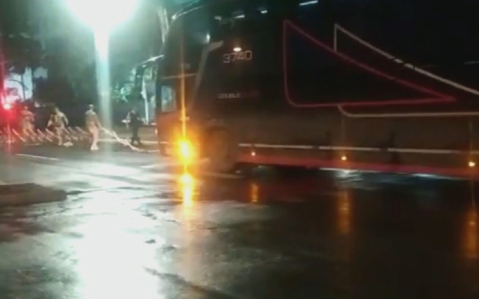 Ataque a Brasília: Ônibus que voltavam de ato golpista são apreendidos em Goiás