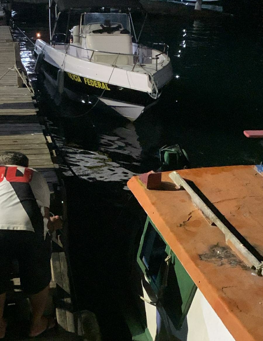 PF prende homem pescando camarão na Baía da Ilha Grande durante período de defeso